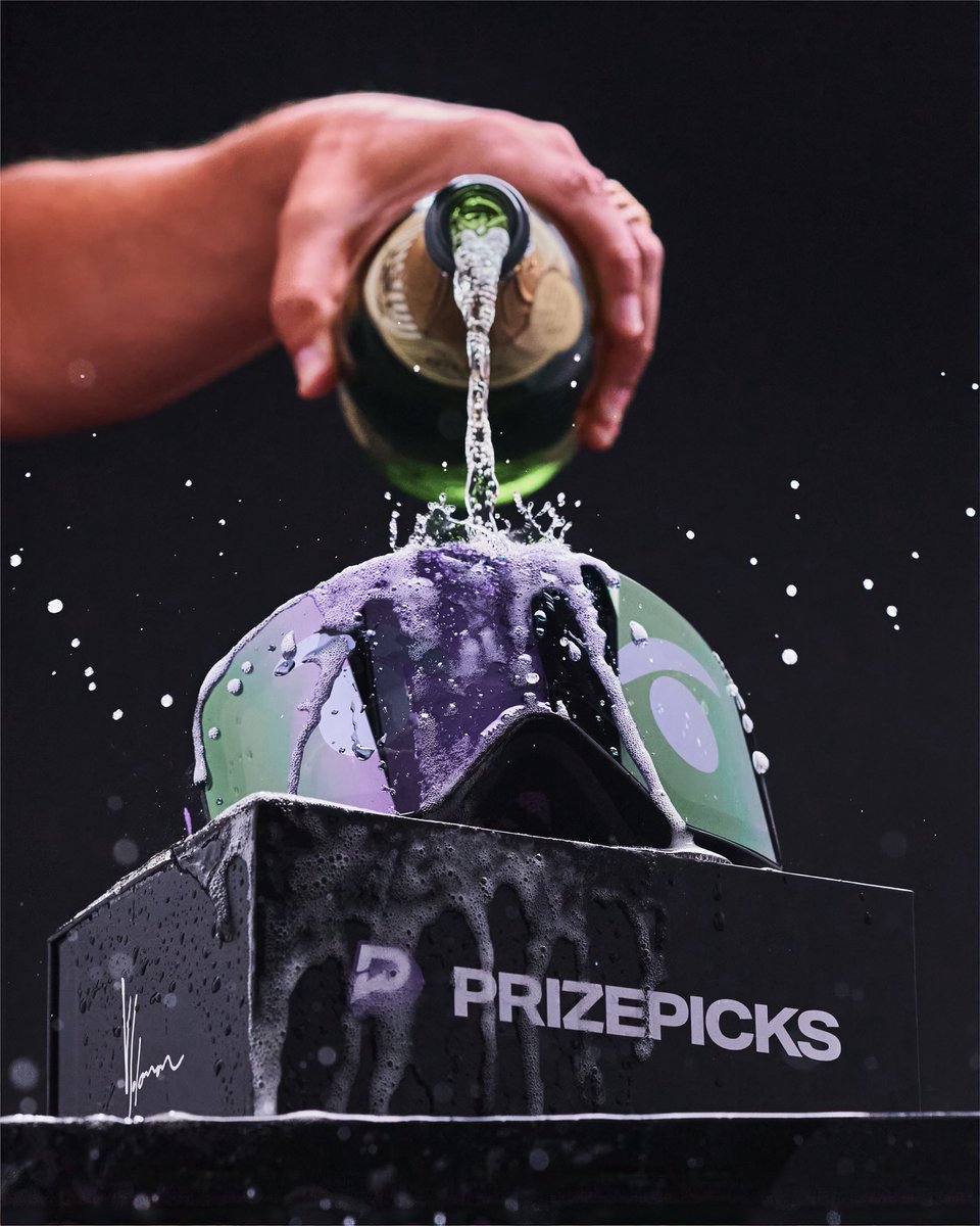PrizePicks's tweet photo. 🚨 NBA FINALS: GAME 5 PREDICTION GIVEAWAY 🚨

Didn't get to snag some @VictorSolomon Demon Goggles this past week? We're giving 5 people one LAST chance to grab these before they're gone 🔥

TO ENTER: 
➡️ Follow @PrizePicks 
➡️ Like + RT
➡️ Drop which team you think is winning tonight. We're randomly picking 5 winners who guess the right answer
