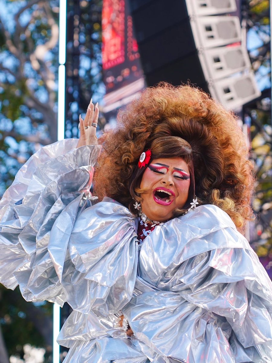 LushiousMassacr's tweet photo. I FEEL MYSELF GETTING STRONGER AND I FEEL MYSELF GETTING PROUDER!!!!! ✊🏾 I SEE YOU LITTLE GIRLS AND I THANK YOU FOR BELIEVING IN ME! I BELIEVE IN YOU TOO! 🥰😘 WEHO PRIDE I WILL NEVER FORGET YOU!!! 🧱❤️🌈⭐️ HAPPY PRIDE EVERYONE!!! #pride #proud https://t.co/hniZToaOKZ