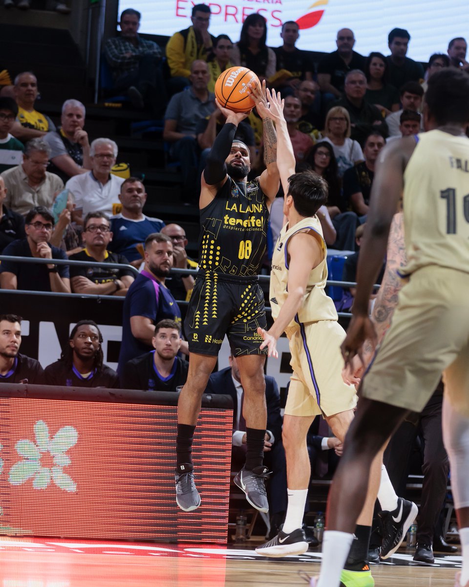 imbello1's tweet photo. @CB1939Canarias vs @FCBbasket No hicieron falta esta vez los puntos de @Patty_Mills, sólo dos. FOTO LIGA ACB e info en https://t.co/ysjbM3Y6sG https://t.co/T7iiKUHvDP