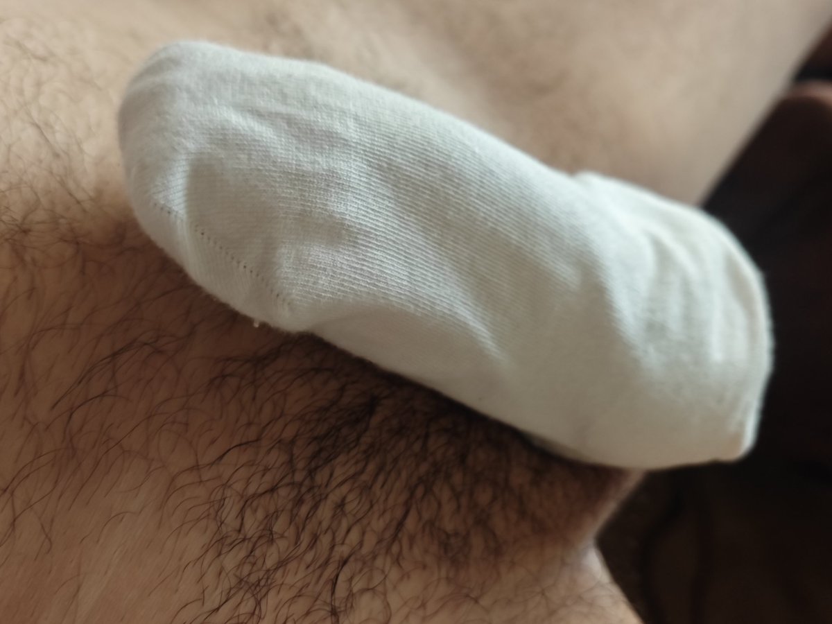 KC17635892's tweet photo. 成都有没有绿奴来一起保养骚妻的内衣裤白袜呢？放的开的请联系 #绿帽 #绿奴 #打胶 #淫妻 #原味 #白袜 https://t.co/AaX3zPTbFZ