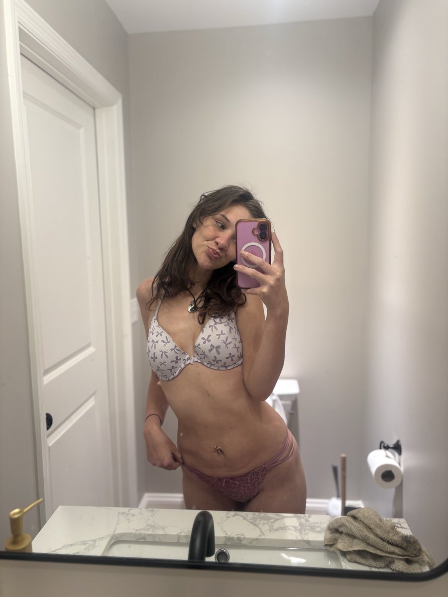 bitsybecks's tweet photo. hope you’ve all had a gr8 saturday! :^)
dm / msg me 4 some fun hehe https://t.co/LBpJnCLIQ7

#nsfwtwt #buyingcontent https://t.co/UtHRwkcMvD
