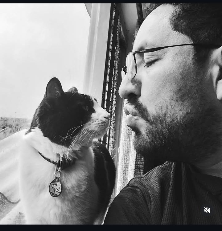Filincol's tweet photo. @SoyJerome__ Lo viví con mi Milla... Es duro... Pero siempre puedes darle la oportunidad a otro michi... Fuerte abrazo para ti. https://t.co/htpEfUgU0x
