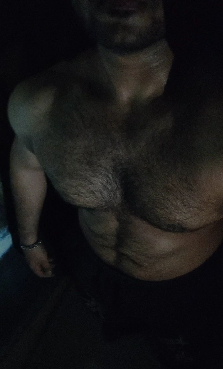 EscanorAkd's tweet photo. Chest pump was decent today https://t.co/EVTJXs9sTg