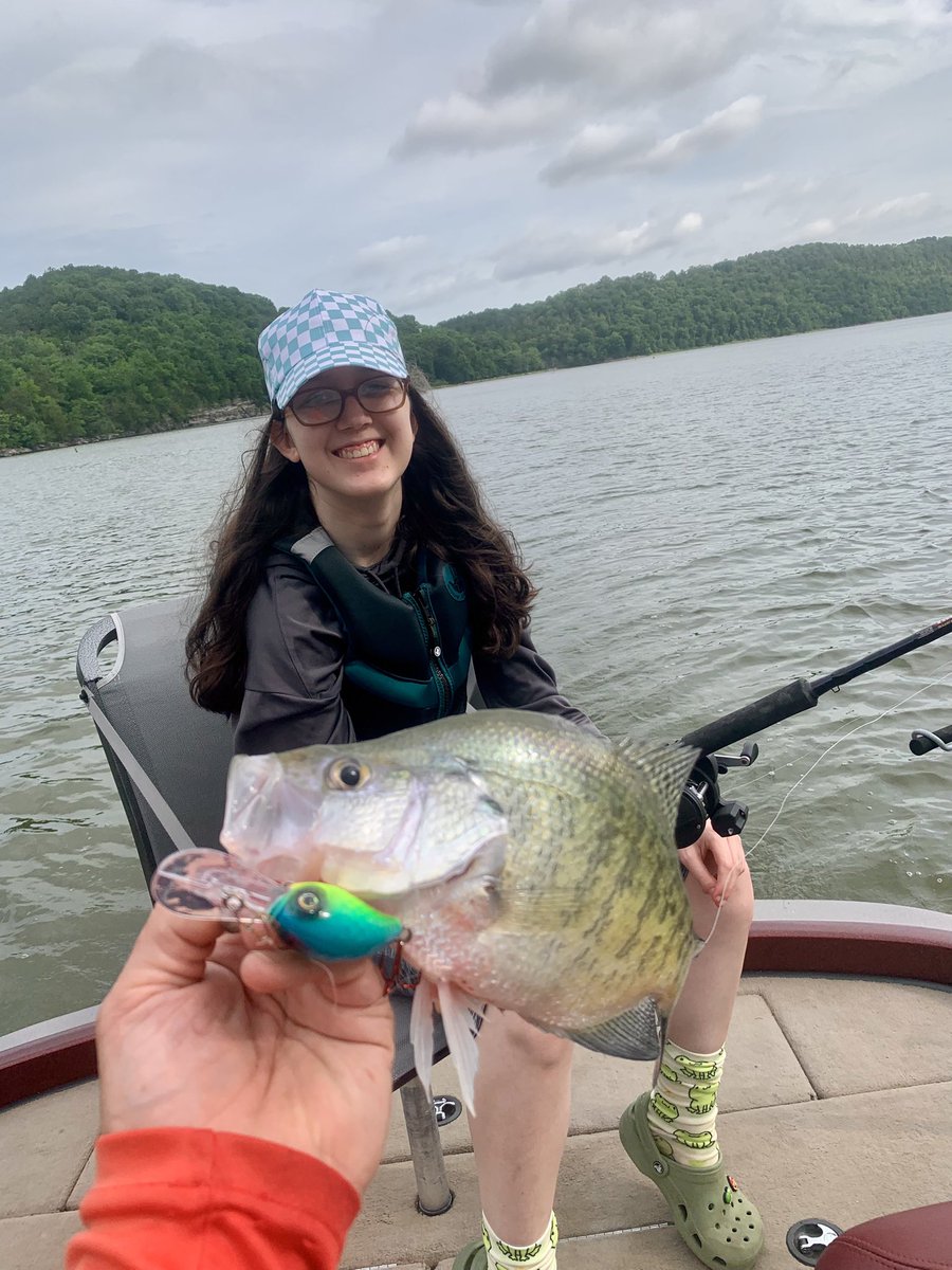 lance_hughey's tweet photo. Oh yeah!  My daughter Grace got her a mess this morning!

I love it!

@BnMPoles 

#bnmpoles #picolures #outlawnets #crappie #fishing https://t.co/TMtP15a66E