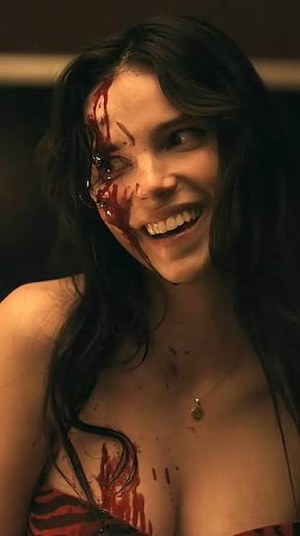 SamuelSmith55's tweet photo. @darthlux A24 is either hit or miss Obesssion grabs you by the boo boos and yanks. All smiles at this one https://t.co/yzND0EmQNf