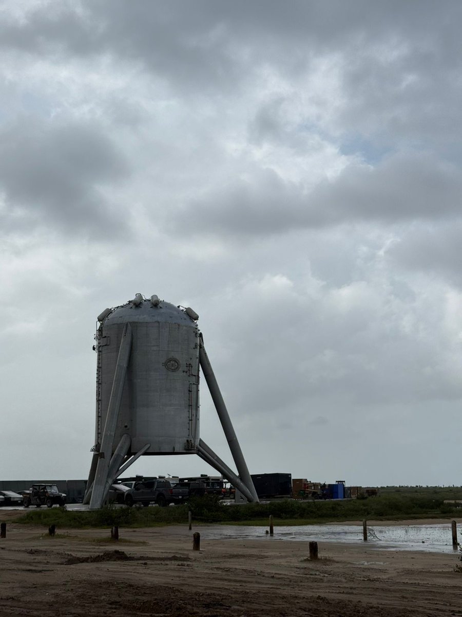 AngadDaryani's tweet photo. Thank you for having me at Starbase @SpaceX. Especially on IPO day. The pace of progress and engineering is electric and a testament to the scale of human ambition. https://t.co/kkUUKA98Tx