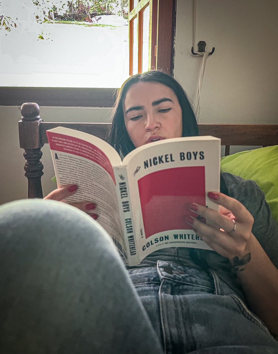 fernandaporrasv's tweet photo. Leer en voz alta para los que amamos 🩵📚✨ https://t.co/0MSkz06MLk