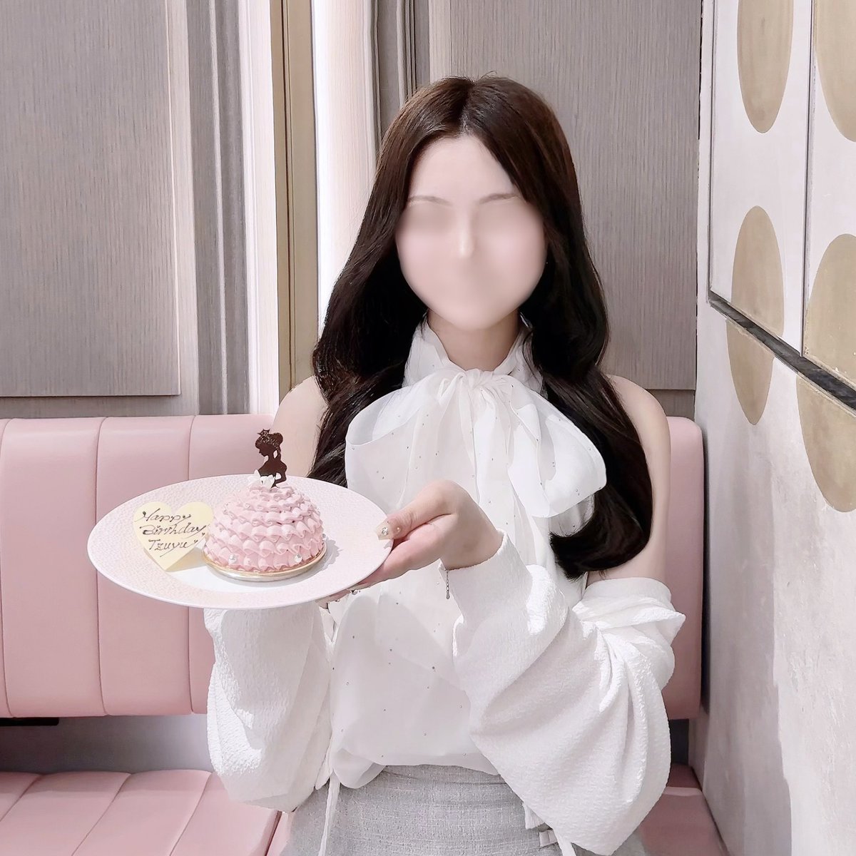_dtzs2's tweet photo. 𝑯𝒂𝒑𝒑𝒚 𝑩𝒊𝒓𝒕𝒉𝒅𝒂𝒚 𝑻𝒛𝒖𝒚𝒖 ⟡.·

わたしのプリンセス૮ˊo̴̶̷̤ ̫ o̴̶̷̤ˋ ა♡

 #ツウィ #Tzuyu #쯔위  
#나비처럼_피어날_쯔위에게
#WelcometoTzutopia https://t.co/ikmoRGfxCD
