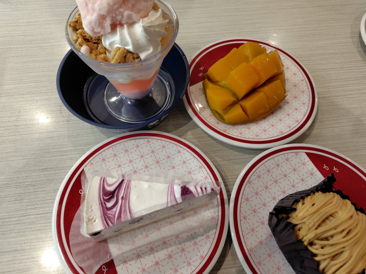 mb008339's tweet photo. 先日配当金💶が入りましたのではま寿司へ😄
生・蒸しのシラス𓆛や白子
ウニ🐚や海老🦐も美味しくいただきました🤩
2種類のチーズの茶碗蒸し
不思議な味でした😅
白桃のパフェ🍑やブルーベリーのチーズケーキ🍰など
スイーツも楽しんできました💕
#はま寿司 https://t.co/H0gJy11Q06