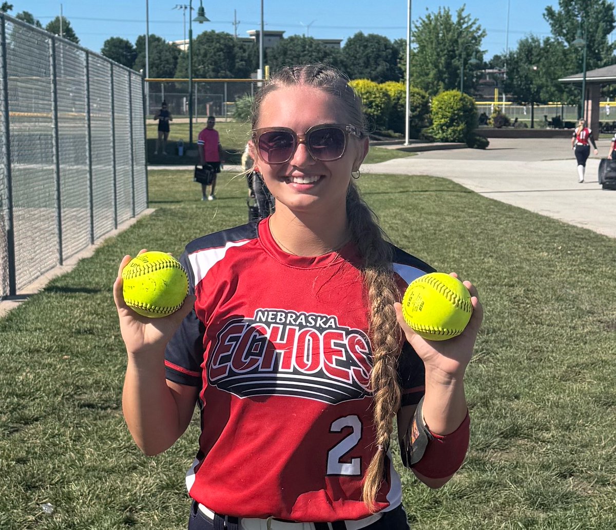 EchoesNat17U's tweet photo. Congrats to Ali King for her 💣 x2 game versus Tri-state Thunder Gold today at the Top Gun Invite.
@TopGunEvents 
@TGETalent https://t.co/YmmBDL6T9R