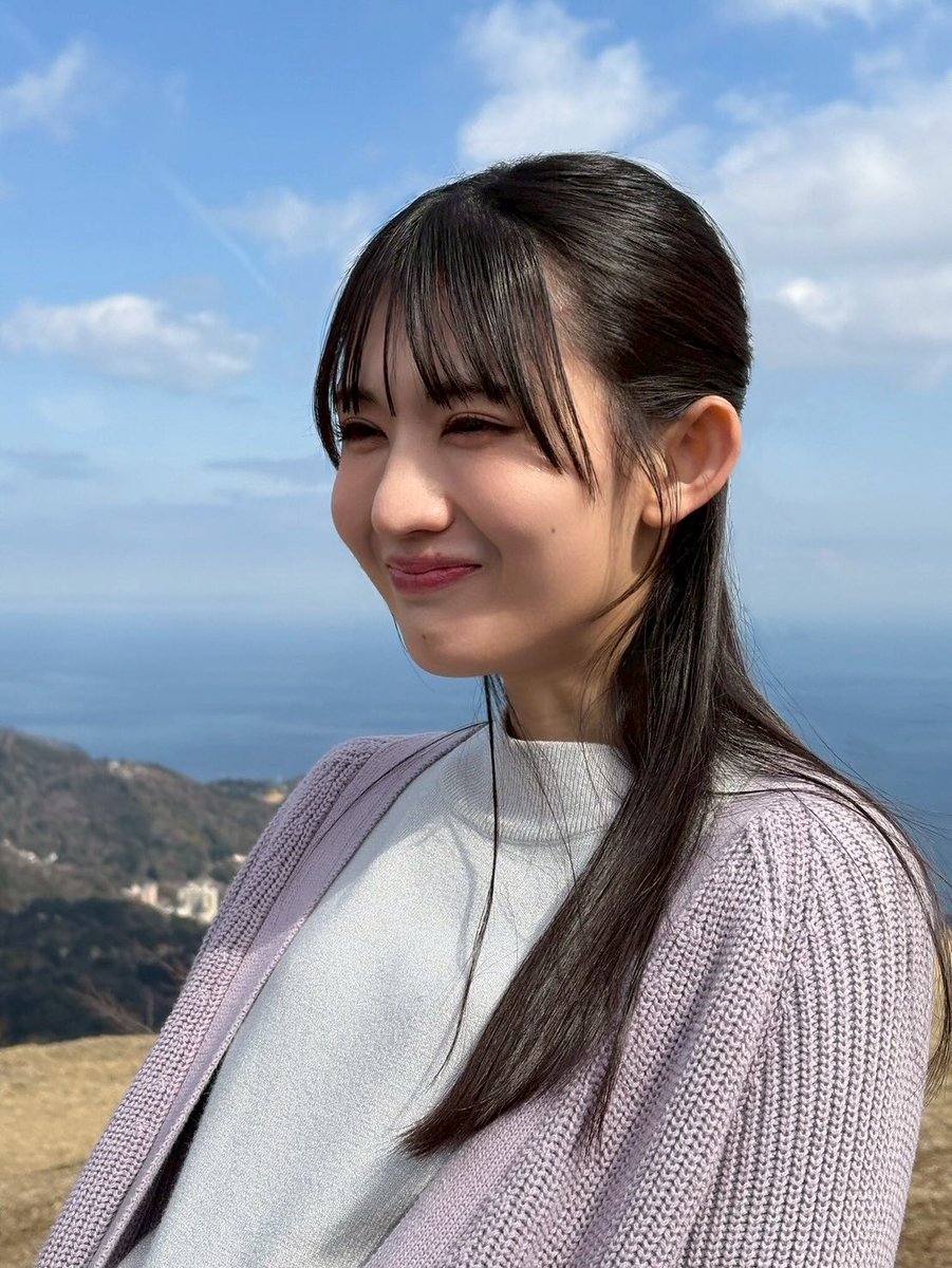 dramaDIVE_ytv's tweet photo. 『#ディープリベンジ -顔を捨てた家政婦-』🌹
✨6/18(木)深夜 最終回放送🎬️

#長谷川里桃 さんのオフショットをお届け💌
全てはこの峠から始まりましたね...！🔪

✅TVerでは第１～３話と最新話を無料配信中です♪
https://t.co/GnJkz6WyjG https://t.co/9j9UfFxNFA