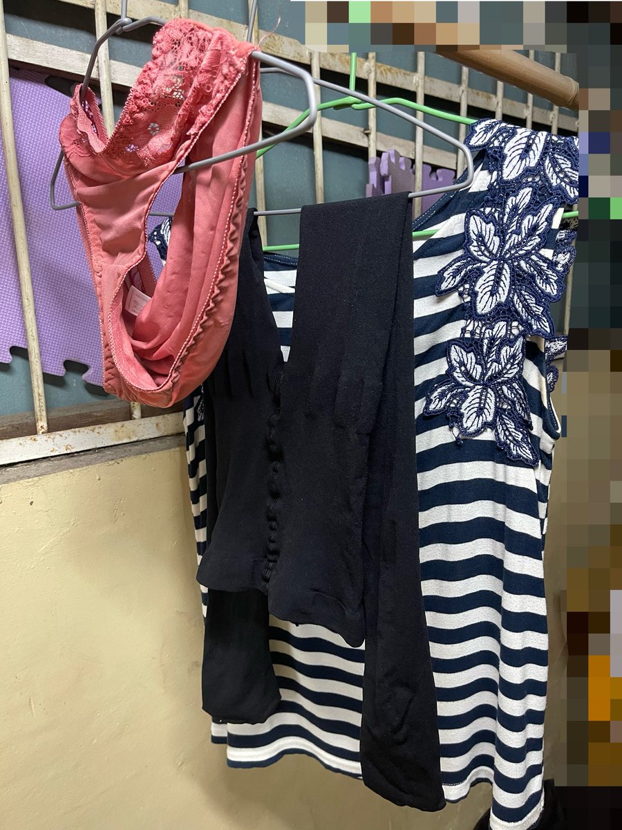PantyC0llect2's tweet photo. 年輕小阿姨借宿，款式不錯
半透明網紗蕾絲內內+天鵝絨厚絲
只好借來玩玩了😋 https://t.co/sGozOE3noK