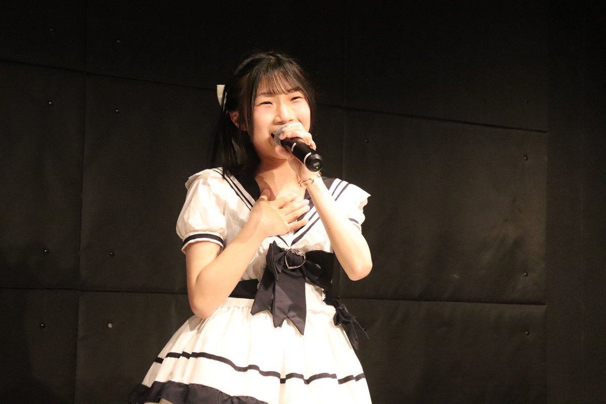 pooh_conductor's tweet photo. ＃TOPTOPTOP
@MusicBarPerch
Syuiさん主催ライブに行きました！！
とっても素敵なLiveでした！
📷️は、#伊藤光音 さん
この日の衣装は、とてもかわいく素敵でした！歌声は、衣装の可愛らしさとはうってかわって、パワフルな歌声で良かったです😊
次は、ワンマンライブお会いできるのを楽しみにしています！