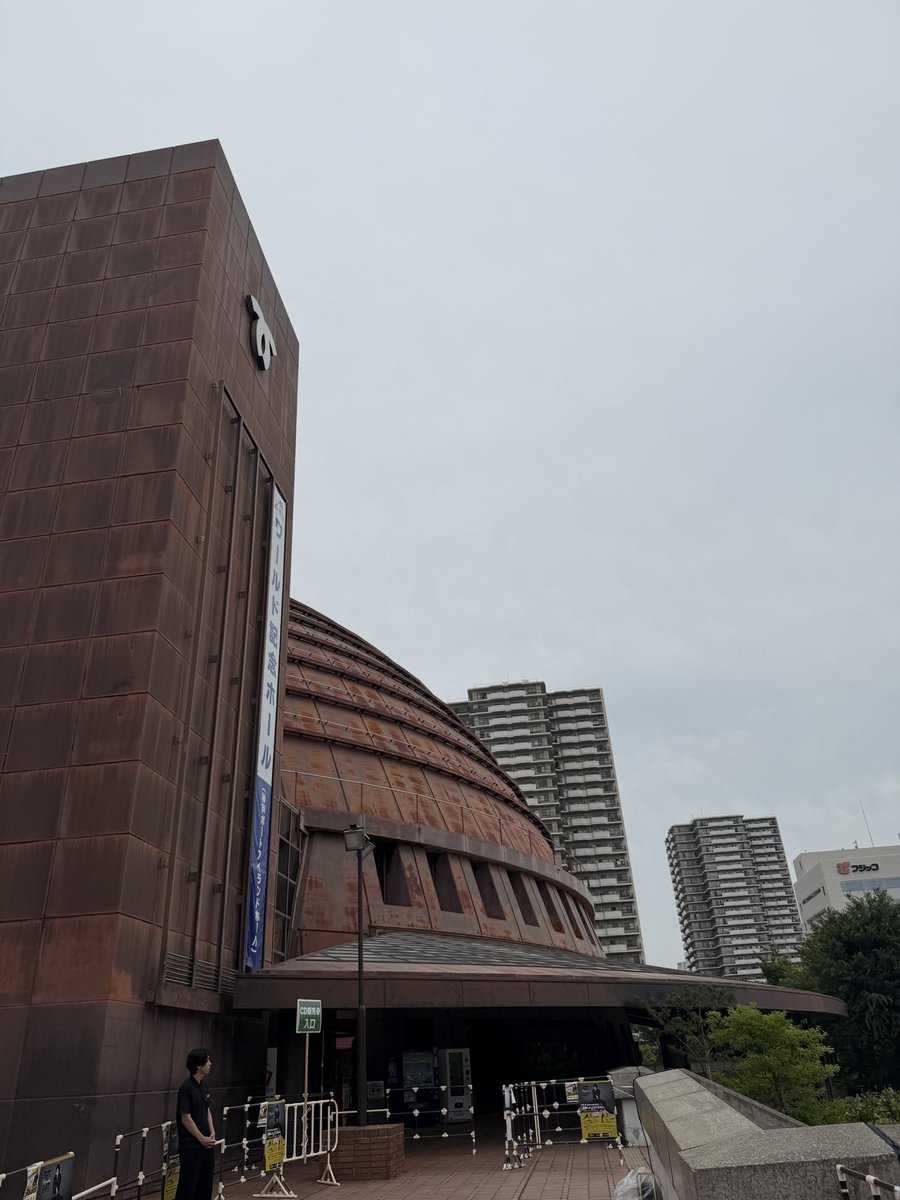 cuedisco's tweet photo. 神戸ワールド記念ホール。
良い感じの趣き。
センターオブジアースとか海底2万マイル感あって良いですね。 https://t.co/nzirsw2xem