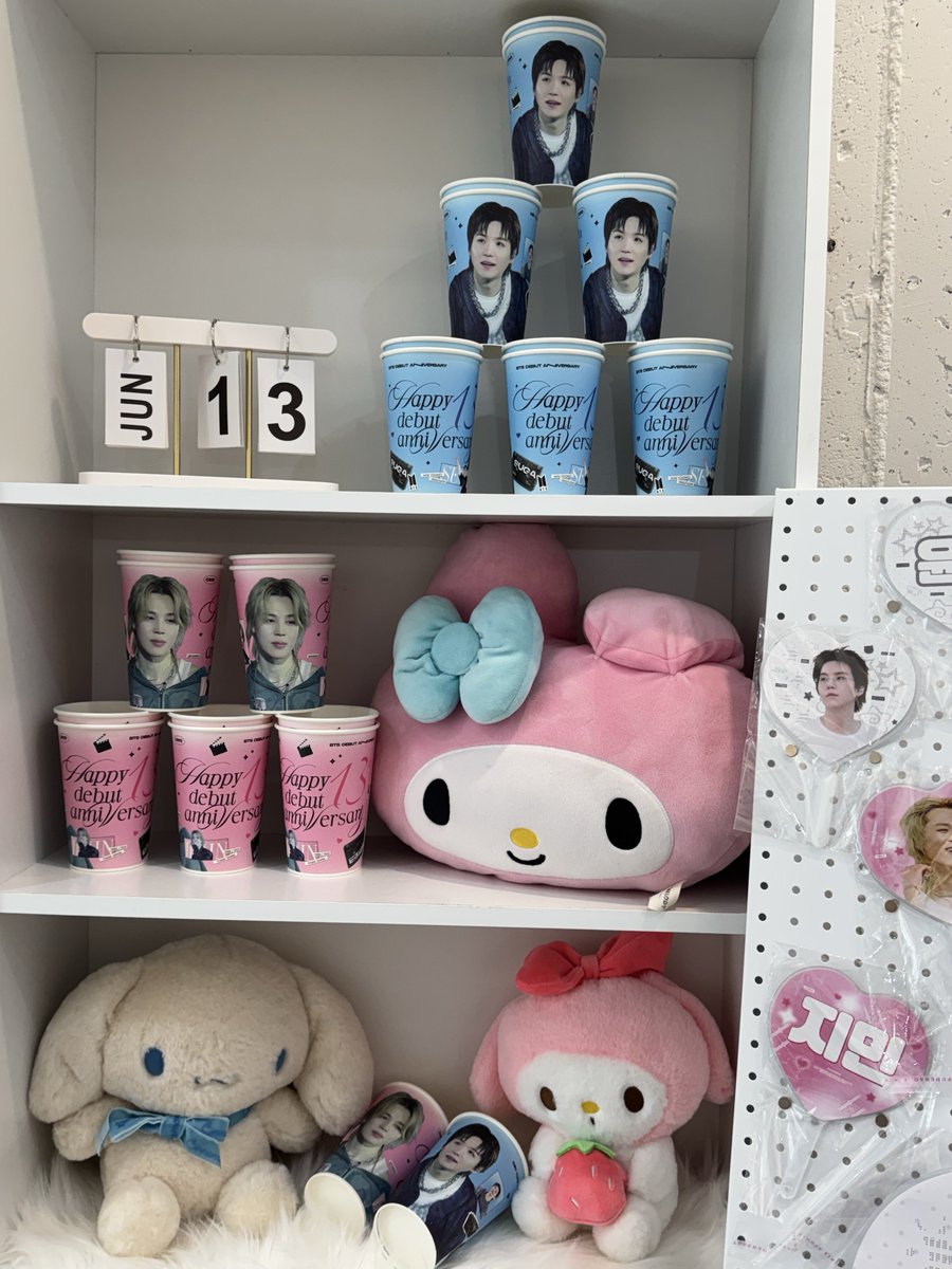 synopsis1993's tweet photo. 🥳🎉

#BTS13TH_ANNIVERSARY
#BTS_HAPPY13TH_ANNIVERSARY

@minstery_0309 https://t.co/X9Whb4tdMc