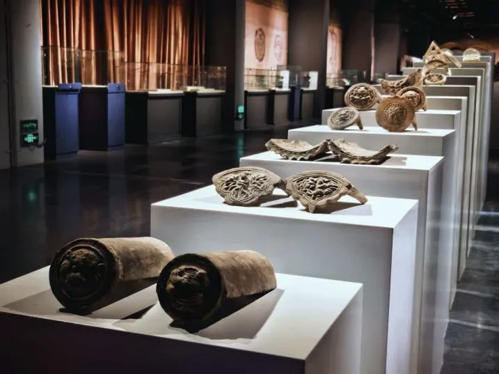 ShanxiDaily's tweet photo. The “Eight Great Liao Structures” Architectural Craftsmanship Exhibition kicks off at the #Datong Sculpture Museum. 
The show spotlights the grandeur of Liao Dynasty architecture and advances efforts to safeguard this irreplaceable #heritage. https://t.co/twNTXe1ns3