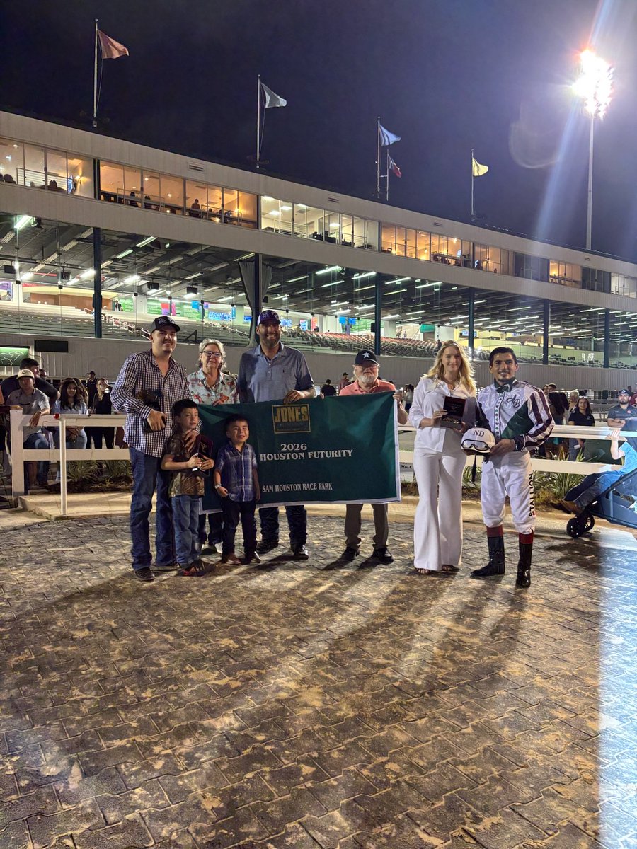 Sam Houston Race Park tweet media