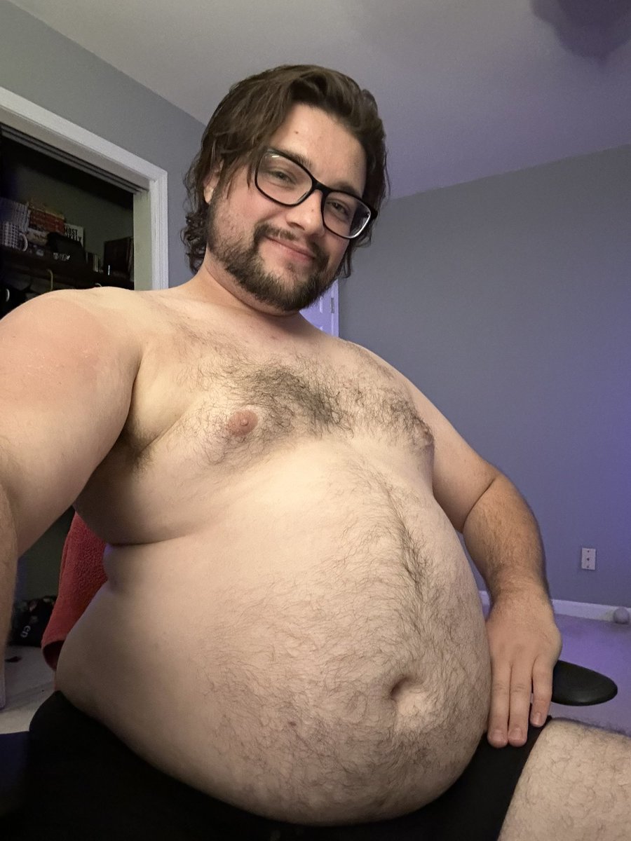 Dad_Bod_Thicc's tweet photo. Meals are getting bigger… and so am I 😍 https://t.co/8FqyRvMltY