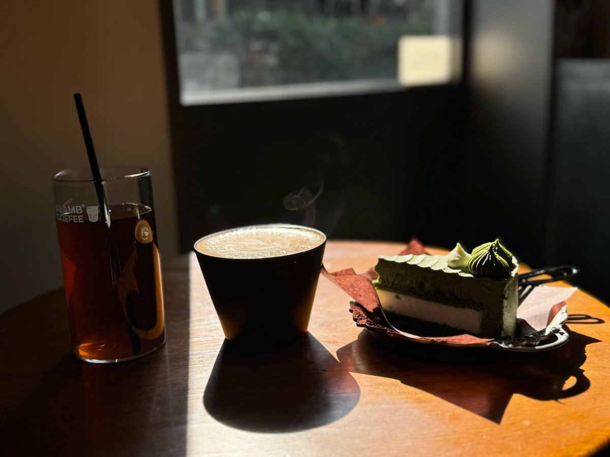 martelking1's tweet photo. Just kicked back with iced coffee and my favorite playlist on a lazy Sunday afternoon—no plans, no rush, just good vibes ， https://t.co/5RAj9enNe0