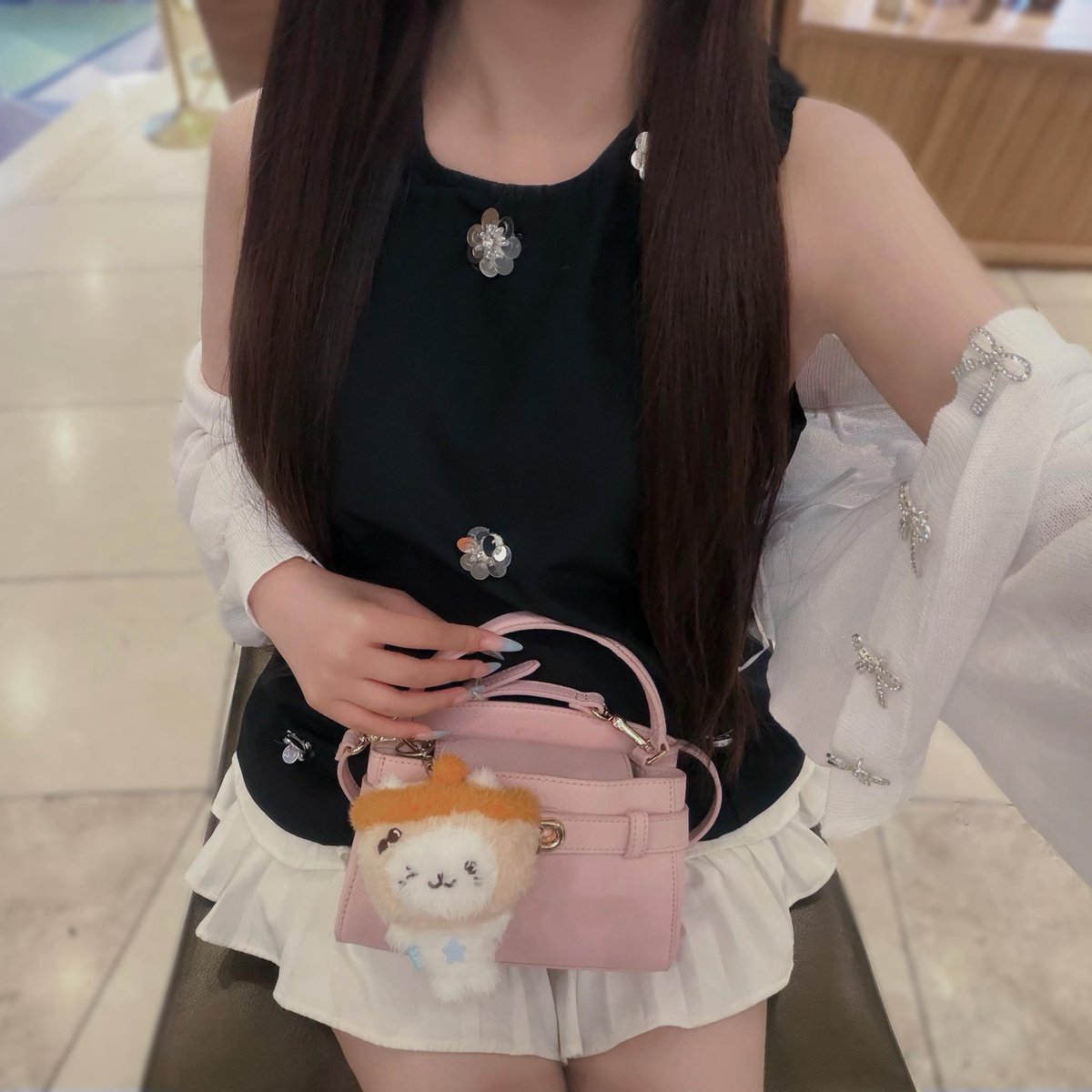 u4ydlo's tweet photo. スイスホテル南海大阪の6階にあるカフェに行ってきた💛✨️ケーキとドリンクで2000円以下だったから絶対また行くჱ̒ ՞_  ̫ _՞パフェもありました😽
#スイスホテル南海大阪  #ホビ垢  #趣味垢 https://t.co/xdfDMmq9VV