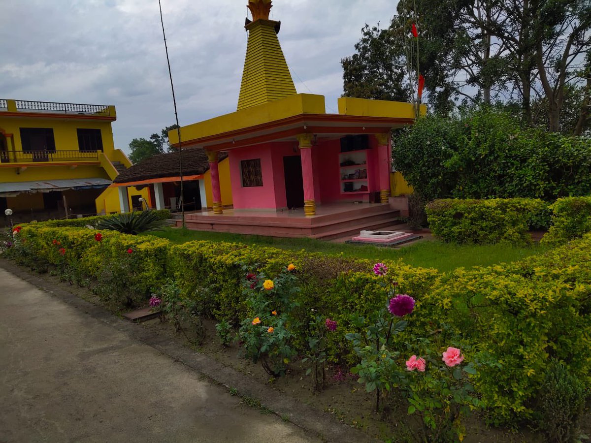 apsrudra's tweet photo. मित्रों,

भगवान भास्कर की दिव्य किरणें आपके जीवन से अज्ञान का अंधकार दूर करें और सुख, समृद्धि, स्वास्थ्य तथा सफलता का प्रकाश भर दें। 

सूर्यदेव की कृपा से आप सभी #ब्लाक_सूरतगंज वासियों व देशवासियों का हर दिन नई ऊर्जा, नए उत्साह और नई उपलब्धियों से परिपूर्ण हो !#ऊँ_सूर्याय_नम🪷🙏 https://t.co/Iy1F6wg0uJ