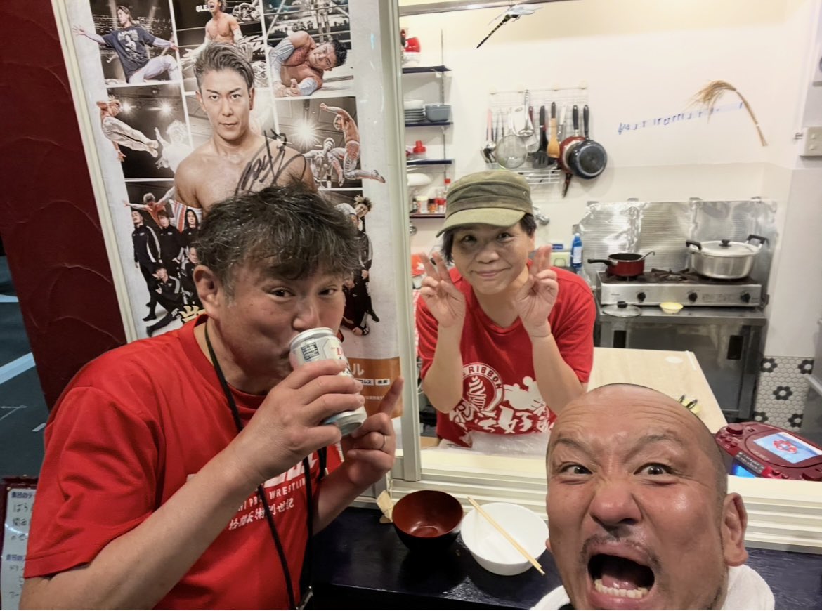 gammaspecial516's tweet photo. 此花の『レインボーキッチン』さんに
6月21日(日) 『Gamma30周年大会』
和泉シティプラザ大会15:00〜
のポスターを貼っていただきました
ありがとうございます

大会まであと7日
指定S席は完売しました❗️

プレイガイド
選手のDM、メッセージでもチケット受付中です

#Gamma30周年
#レインボーキッチン https://t.co/qIwUDD4eWY