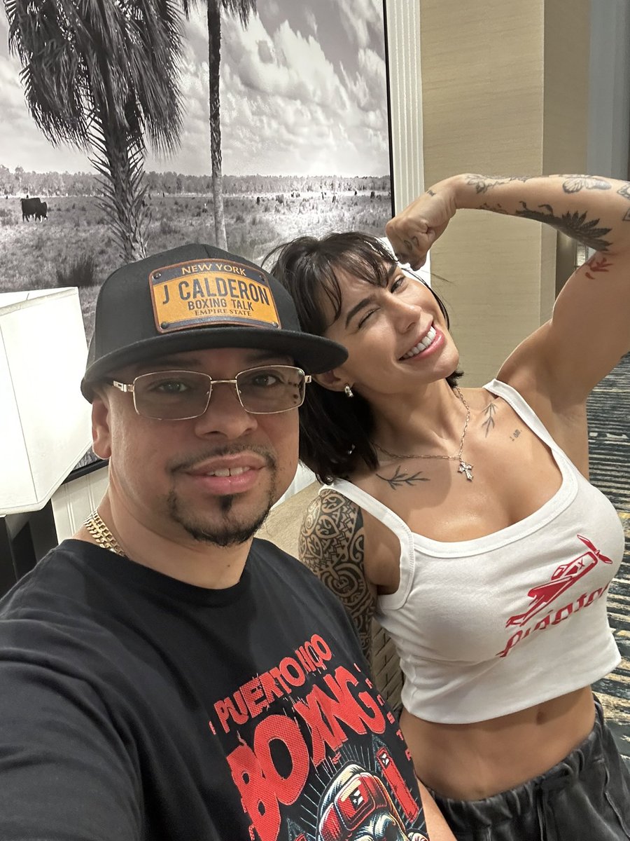 fighthooknews's tweet photo. Congratulations to Brazil’s 🇧🇷 Jully Poca who made her Boxing Pro Debut tonight with MVP at 140 lbs Junior Welterweight Division with a Unanimous Decision Victory. #jullypoca #espnboxing #mostvaluablepromotions #brazilianboxer #fighthooknews https://t.co/4ctHFJ6AWl