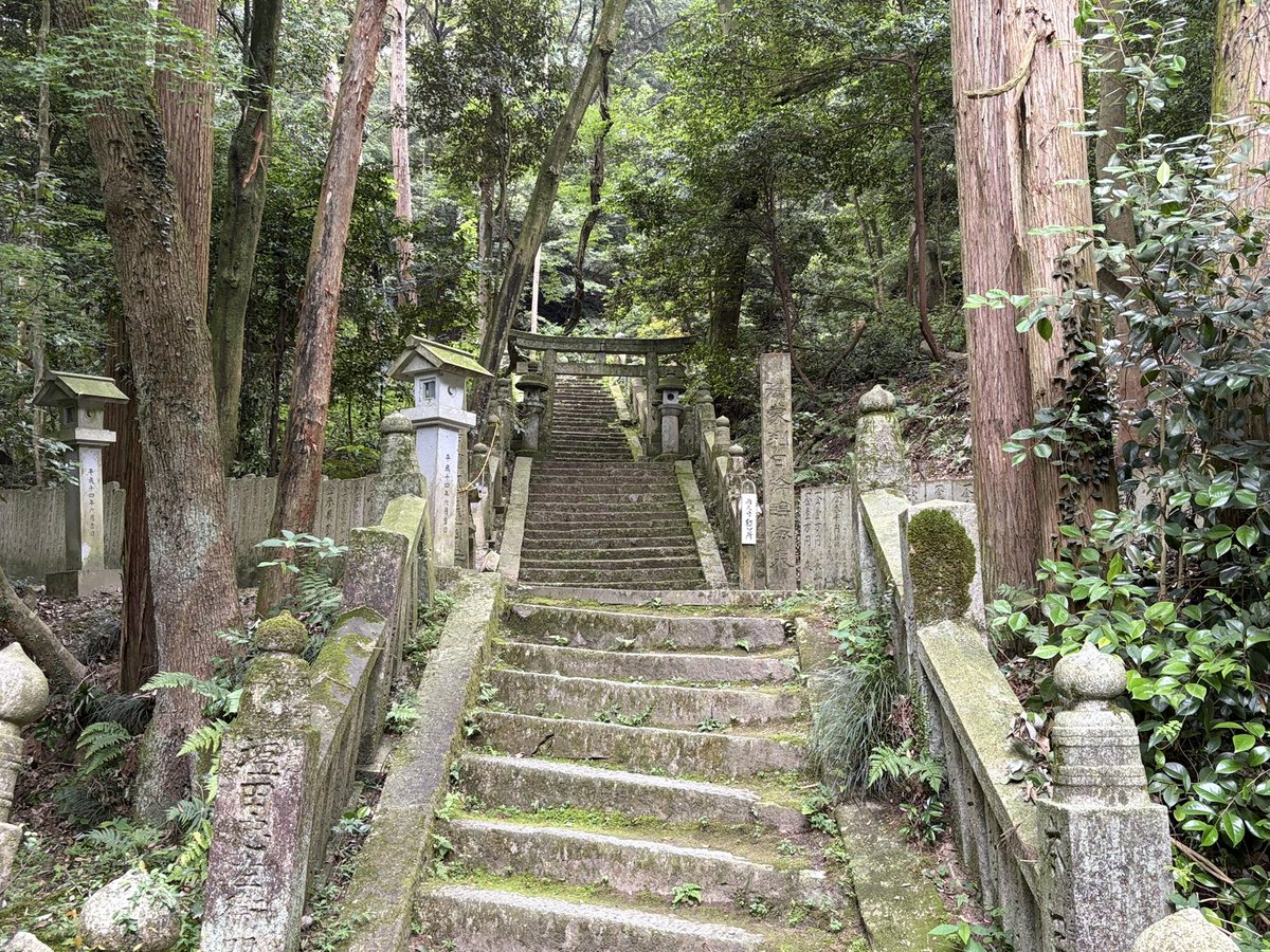 minatokankeisya's tweet photo. なかなか雰囲気のある神社でした https://t.co/fvXI1hXjAM