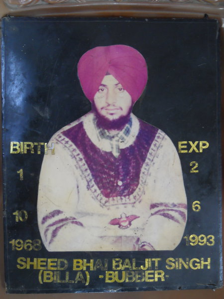 ensaaf's tweet photo. On June 13, 1993, #PunjabPolice from #Batala #UnlawfullyKilled Baljit Singh (24). They abducted him from a roadside. Security officials did not return Baljit Singh's body to his family. #Punjab #India #EndImpunity Visit https://t.co/LFn81kNabs https://t.co/jYhqr2GI86