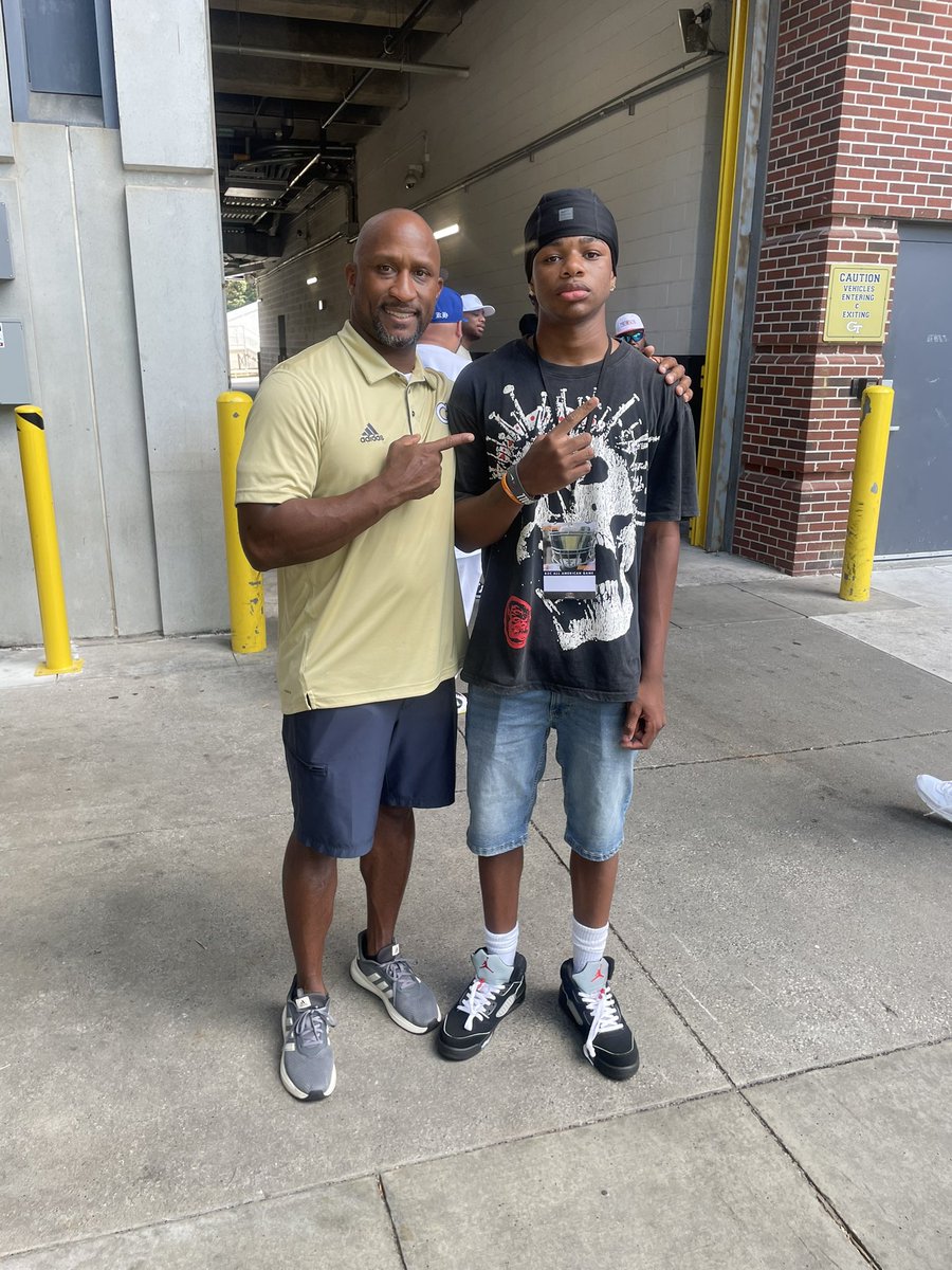 djcol_2's tweet photo. Big shoutout to @GeorgiaTechFB for the hospitality today! Thankful for the relationships formed with @CoachAnderson28 and @FBCoachJSmith. I look forward to seeing you guys again very soon! @RedElephant_FB @RecruitTheG @CoachSB_4theG @CoachNickPopiel @borntocompete https://t.co/xEmswz4uvo
