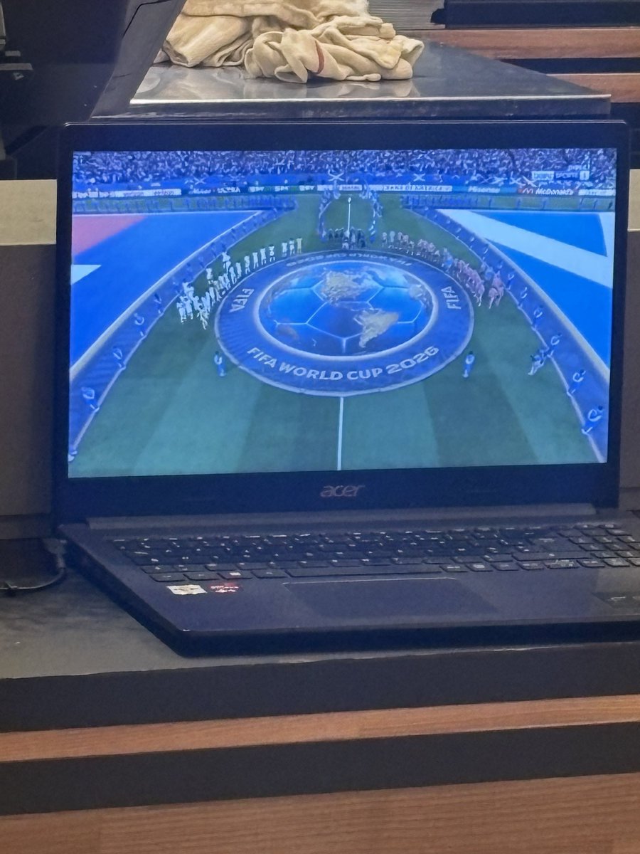 kelianblc8's tweet photo. Jcrois on aime trop le foot https://t.co/RDqDleDdaJ