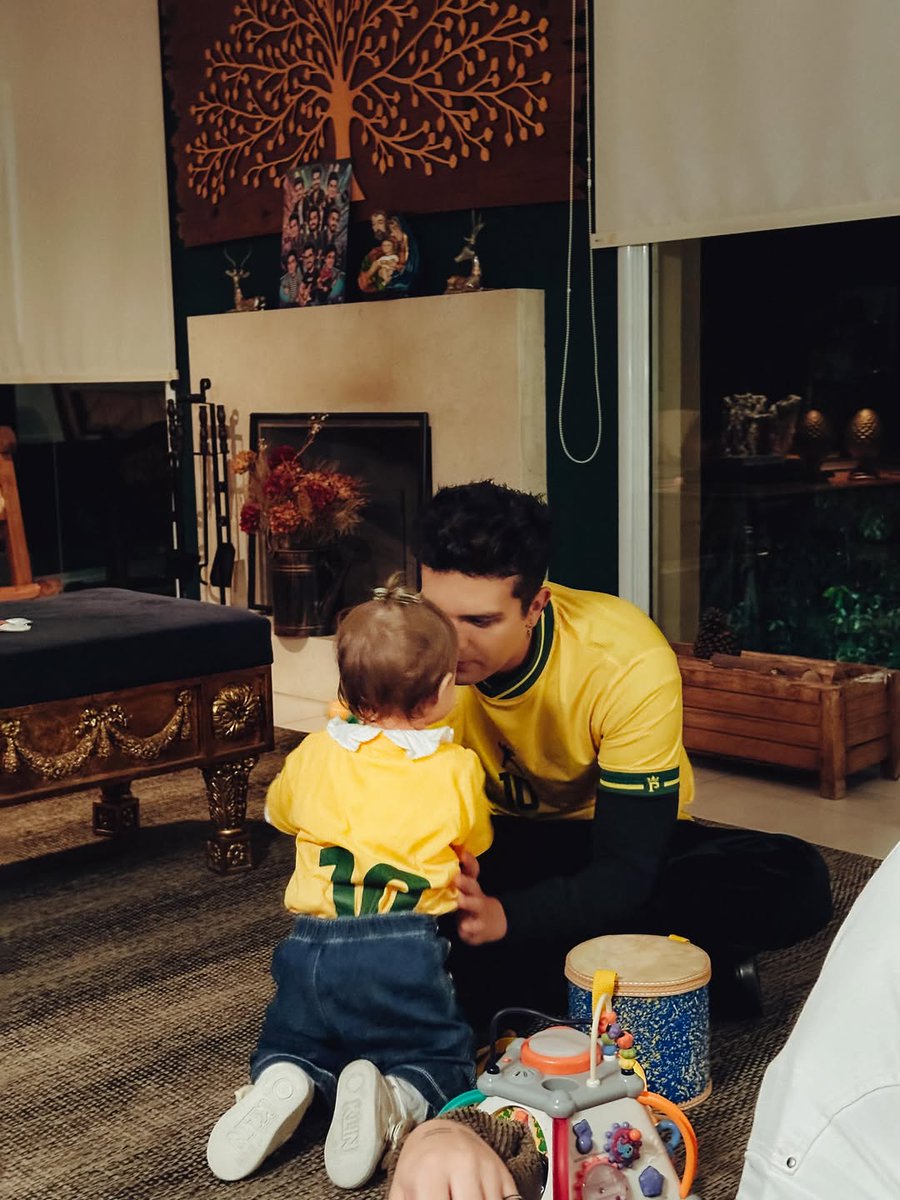 luanallday_'s tweet photo. Quem aguenta?! 🥹💚💛💙 https://t.co/zWpcvKh33G