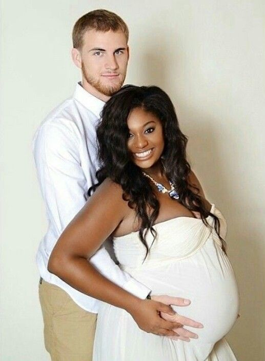 Bamanonymous's tweet photo. @jake_oncall Look at how white men are taking over your black women.     LMAO LMAO LMAO LMAO!! https://t.co/J0qZbrTRck