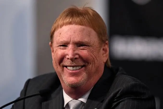 BenKolina's tweet photo. Imagine being born rich, going to the fanciest business schools in America, preparing your entire life to extort taxpayers &amp; then this guy ends up being better at it than you. Embarrassing. huge L for Business School guys everywhere. https://t.co/Sofh4bGUO6