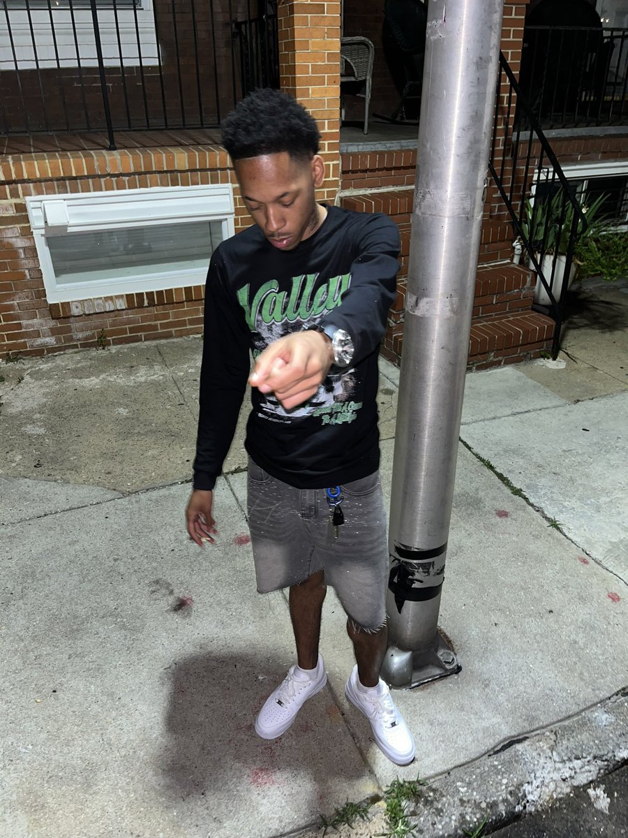 CDmoney13283's tweet photo. She look she took #MrPayForShit✨ #Baltimore https://t.co/Rtp2Z1ivhI