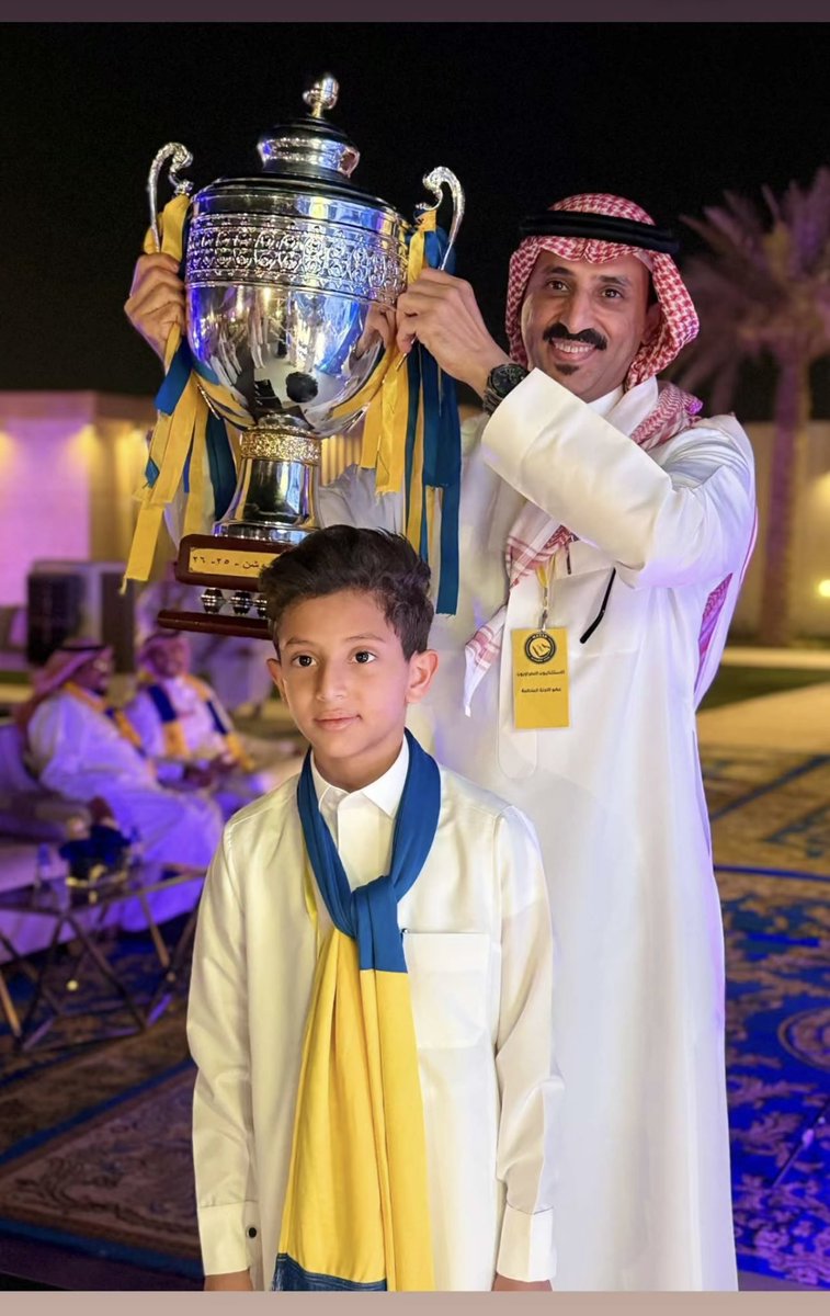 ma260e's tweet photo. احتفال الاستثنائيون النصراويين 💛💛💛 https://t.co/LHULd3ce9Z