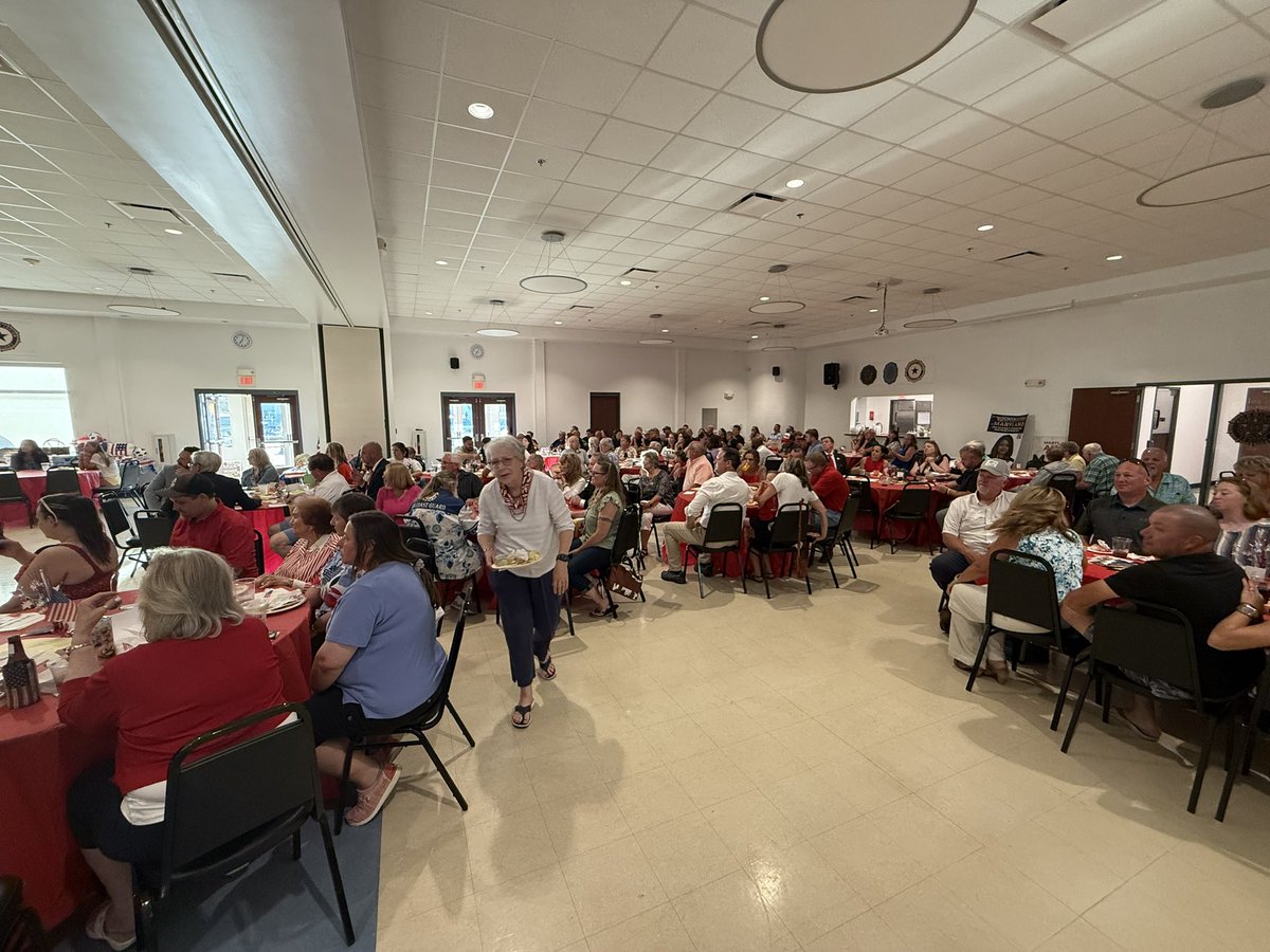 dancox4maryland's tweet photo. What an amazing and packed out event in Dorchester this evening, celebrating America’s 250th birthday! 
Loved seeing long-time friends, family, and fellow colleagues again. The energy in the room was big tonight. 
Let’s get out and vote, Maryland! 

Vote Dan Cox for Governor: Early Voting, June 11-18, Election Day, June 23rd.