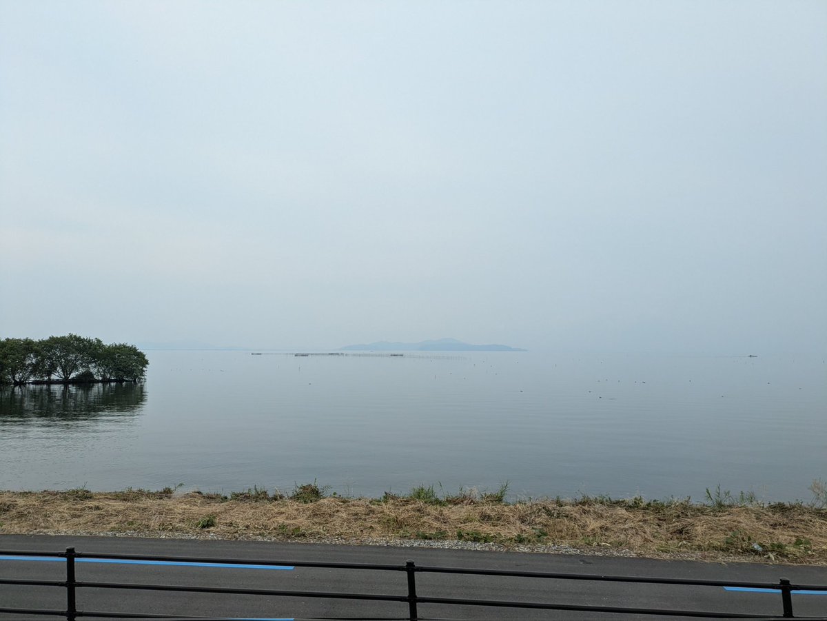 satosmooth's tweet photo. 琵琶湖に来ました(仕事です) https://t.co/foTYPTGQ67