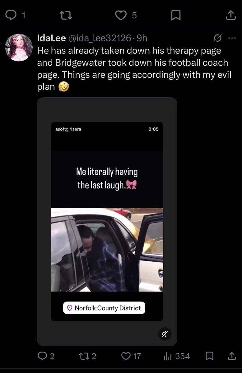 floaton617's tweet photo. @Heather_Nos @ida_lee32126 @Jazzyrice17 @PassingThru99 Nah it’s was all Rachael Wallace’s evil plan. Nut job https://t.co/jZSeTAE7WG
