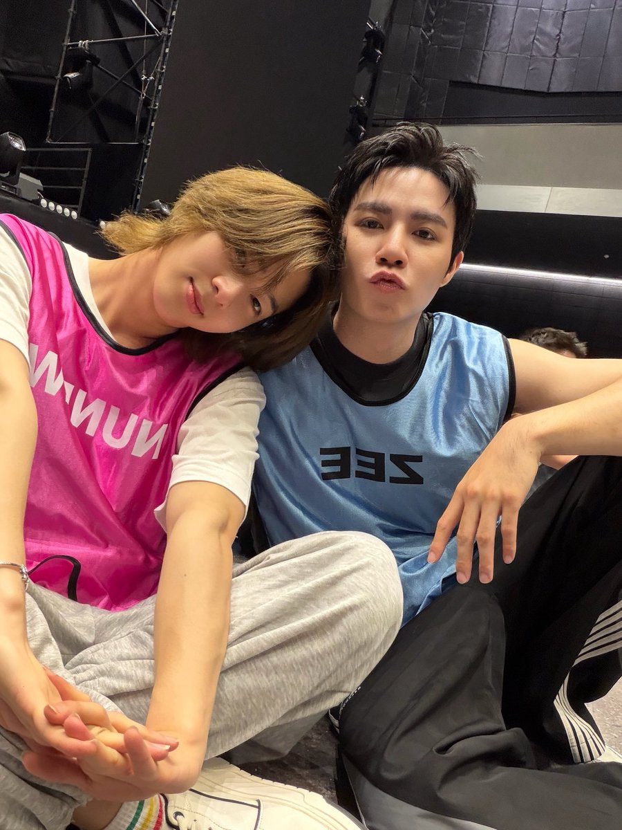 MemolyZN's tweet photo. น่ารักมิุ้งมิ้ง หรือ รักกันดีตีกันเก่ง

แต่ตอนนี้คิดถึงมากแล้วทำไงดี

#ZeeNuNew https://t.co/VRmhXNFYuc