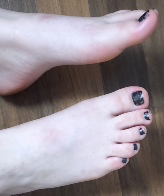 OnlyPrincessUni's tweet photo. Um pouco dos meus dedinhos...

 Vou fazer as unhas , comenta a cor que você 🫵🏻! quer ver neles.  

20 rt nessa imagem eu posto o resultado pós fazer as unhas com a cor que mais pedirem...

#pezinhos #feet #prettyfeet #footfetish #pesfemininos #toes https://t.co/P6OvwOMfAb