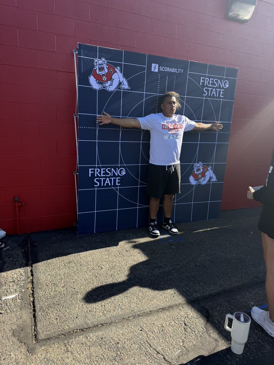 theglitterbug73's tweet photo. Took Zeke to the Central Valley showcase at Fresno state today. He did well. https://t.co/sFS8JkUIBf