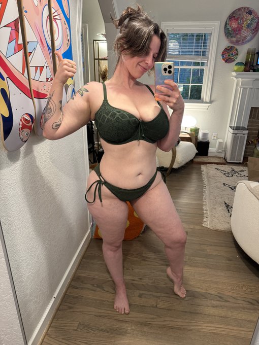 QTsnack - 4 pic. June 2019 -> June 2026 https://t.co/eBb28bTkMg