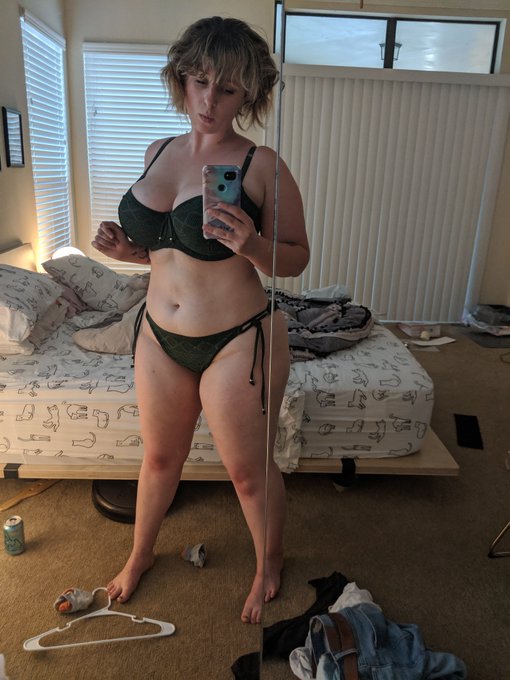 QTsnack - 2 pic. June 2019 -> June 2026 https://t.co/eBb28bTkMg