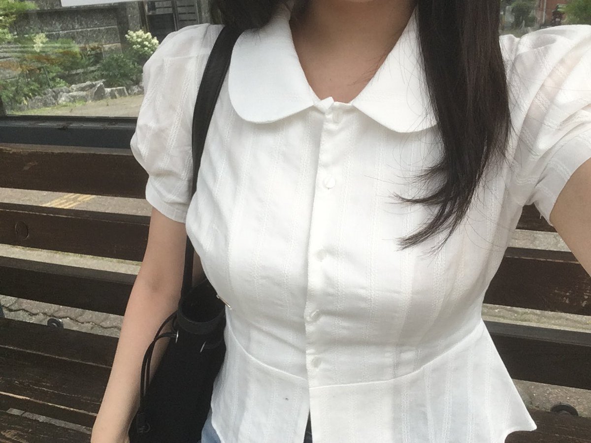 jindalislet's tweet photo. 미친아!!!! 이거 찍고 벌레 붙은 거 발견 https://t.co/ygKUknWzlA