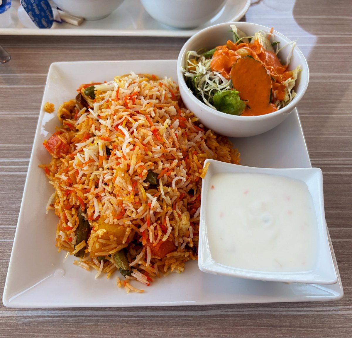 8_9_ten's tweet photo. 初インド料理🇮🇳
ビリヤニ美味しかった👍 https://t.co/Ca9XVpwOig