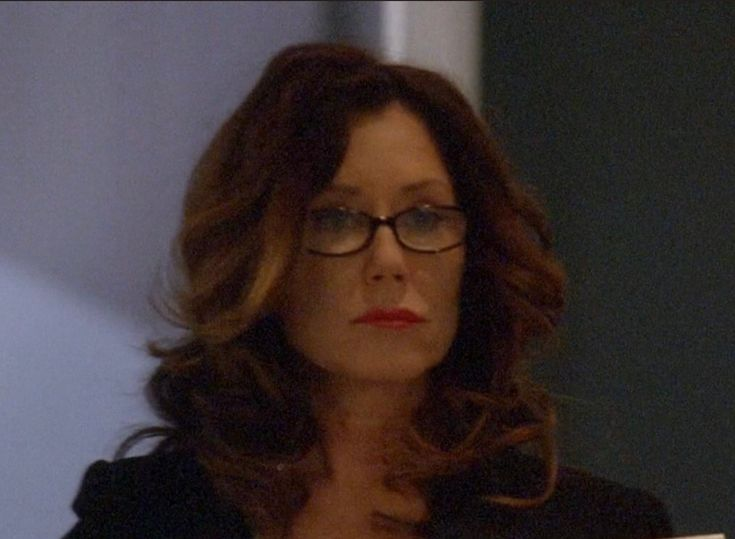 mcevansdaughter's tweet photo. my favorite pouty older woman https://t.co/MtoP2RRl3G
