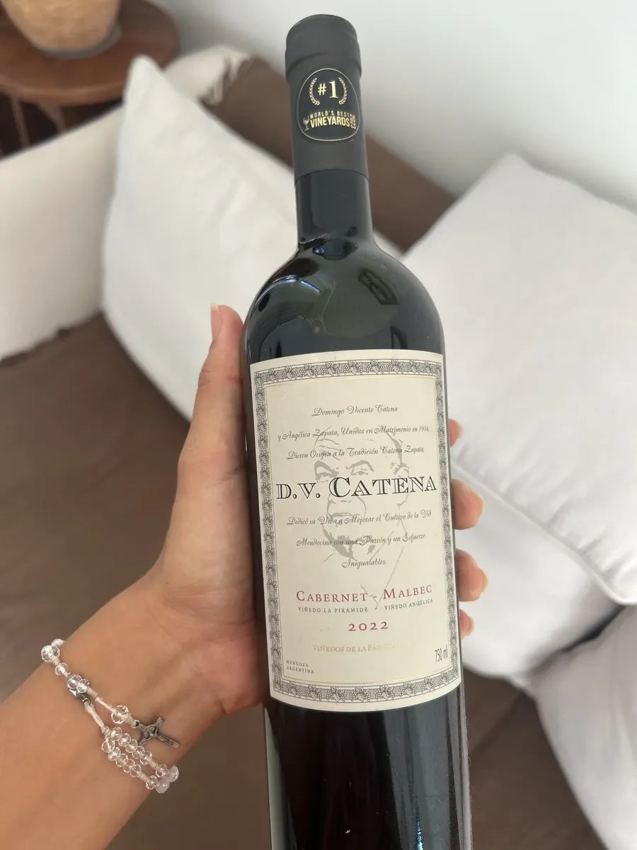 cupardolinks's tweet photo. 🍇⚡ SABOR DE QUALIDADE, PREÇO DE OPORTUNIDADE!

🍷Vinho Tinto Argentino Dv Catena Cabernet Malbec

🔥POR APENAS R$132,05🔥
🎟️ CUPOM 15% OFF DISPONÍVEL

🔎ID: R4PEDG-EN8P
🔗https://t.co/VXSFAWCyY4 https://t.co/kb8P0JXQFU