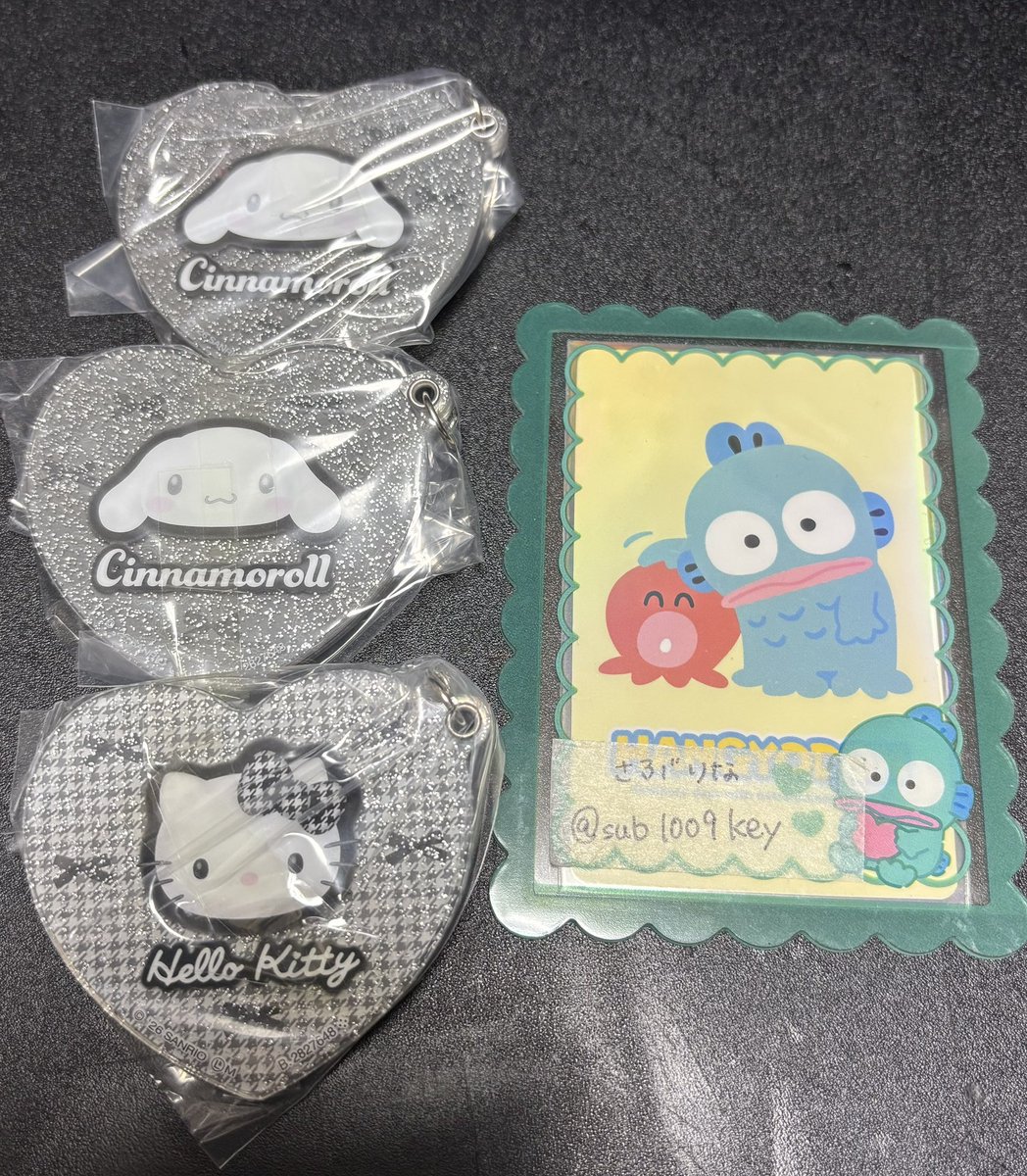 sub1009key's tweet photo. 【交換】サンリオ　モノトーン　スライドミラー　コレクション

譲→シナモロール、ハローキティ

求→マイメロディ、クロミ

郵送希望
検索からもお声がけください。 https://t.co/UBSE7FsEmW