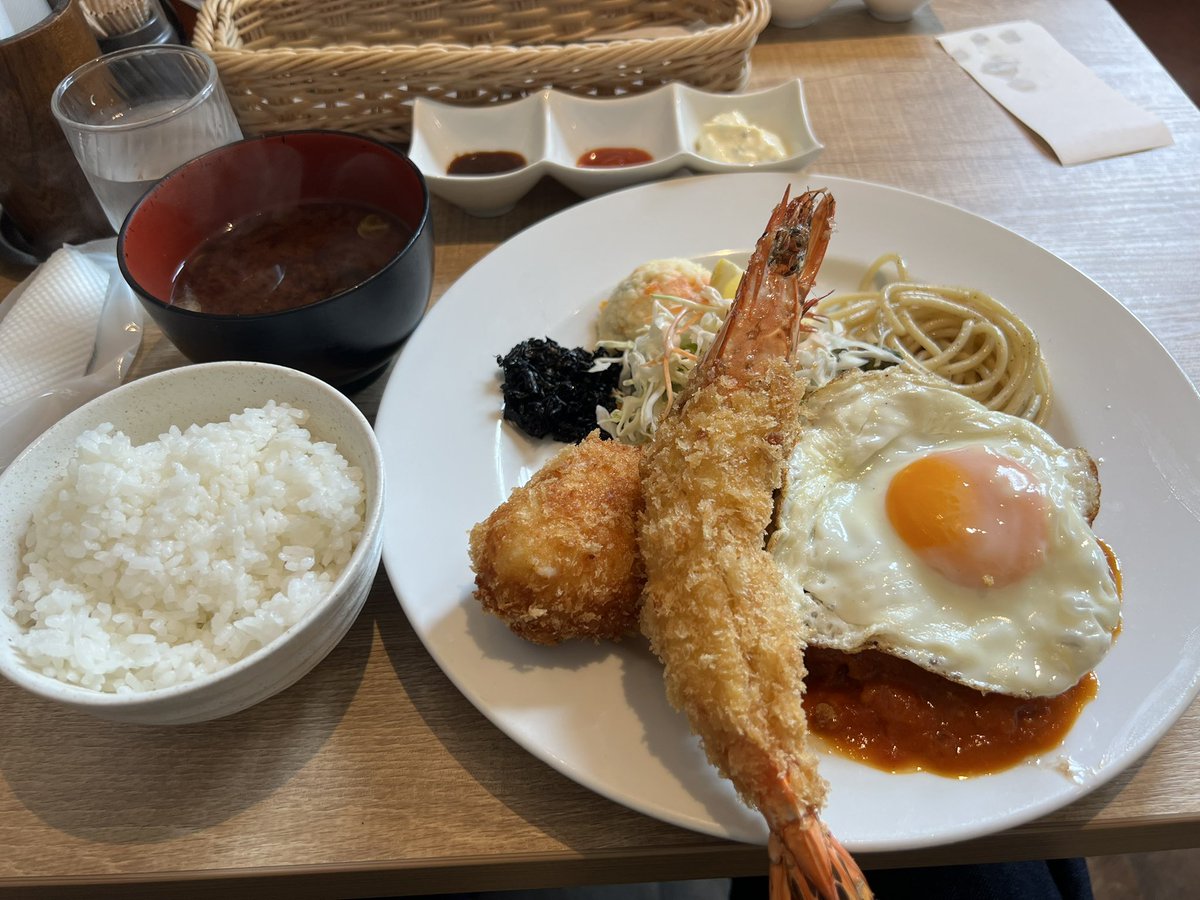 今日は覚王山でランチ☺️